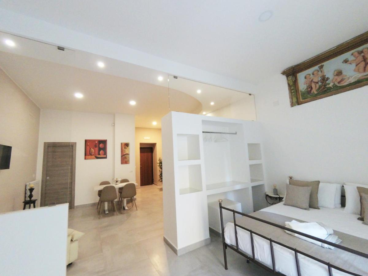 Rinascimento Casa Brigitte * נאפולי